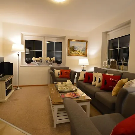 The White House Austria * Lind ob Velden