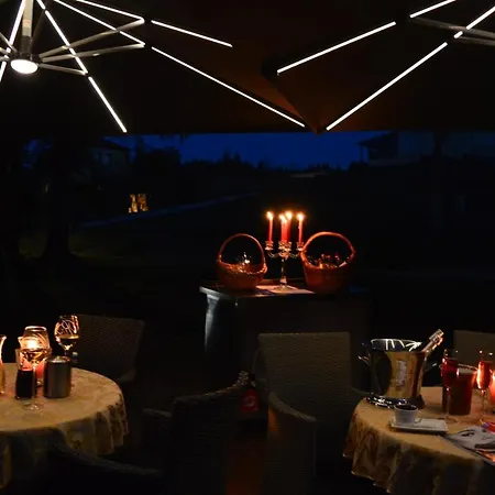 The White House Austria Lind ob Velden