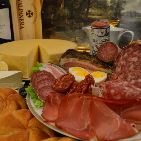 The White House Austria Lind ob Velden