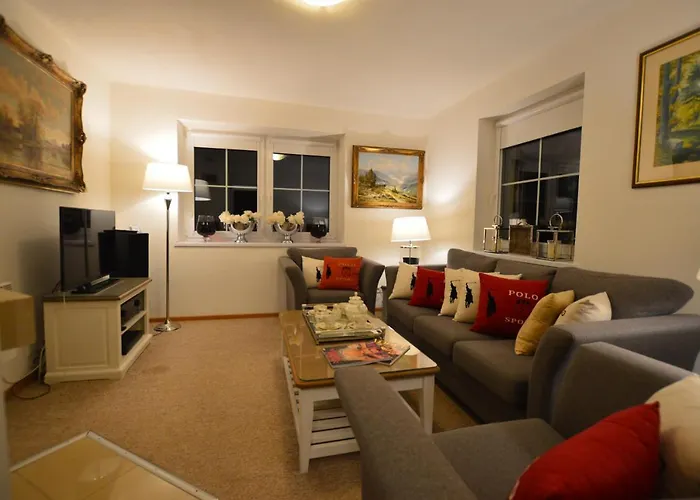 The White House Austria * Lind ob Velden